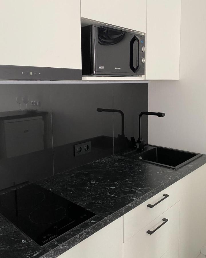 New Modern Apartment Užhorod Esterno foto