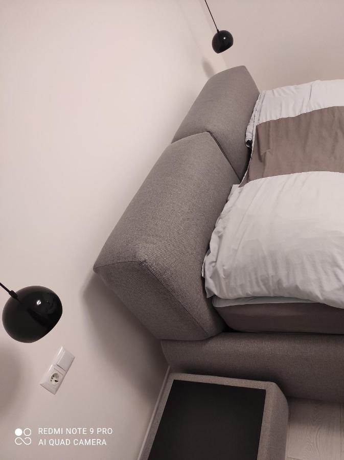 New Modern Apartment Užhorod Esterno foto