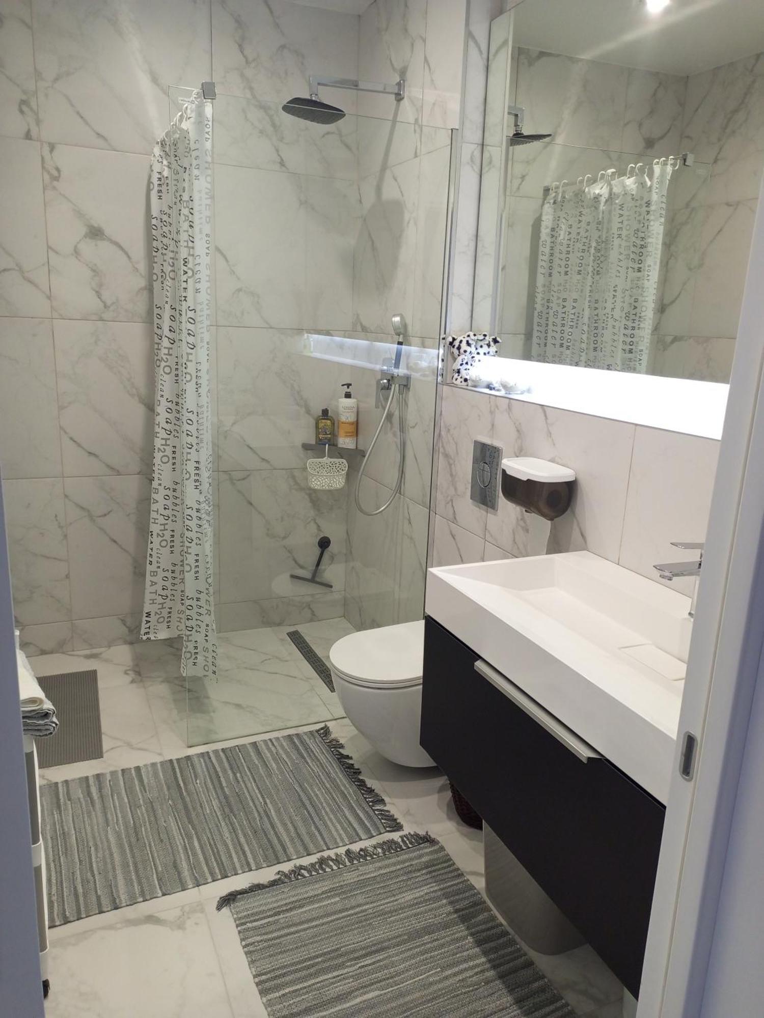 New Modern Apartment Užhorod Esterno foto